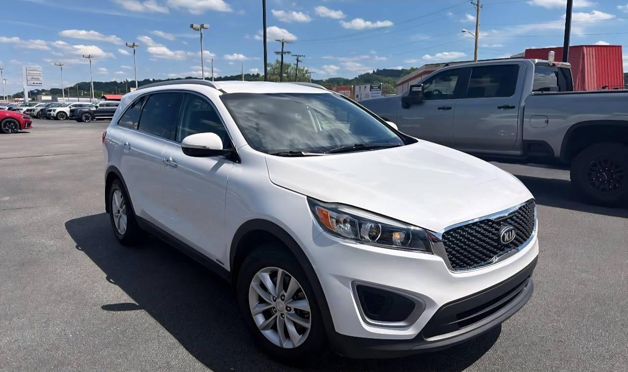 Kia Sorento 2017 in Dunbar, WV