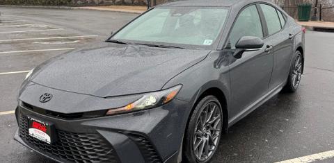Toyota Camry Hybrid 2025