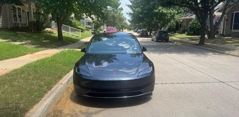 Tesla Model 3 2024
