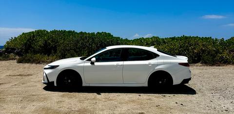 Toyota Camry Hybrid 2025