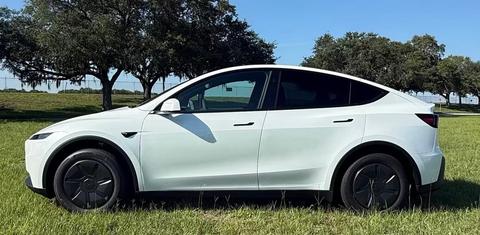Tesla Model Y 2026