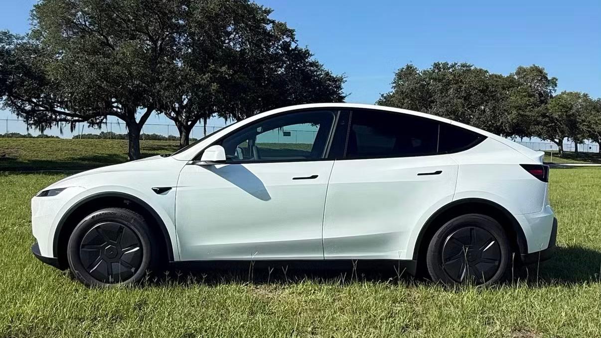 Tesla Model Y 2026 in North Tonawanda, NY