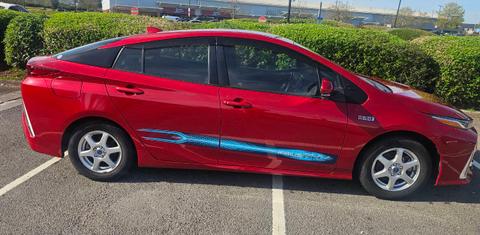 Toyota Prius + 2019