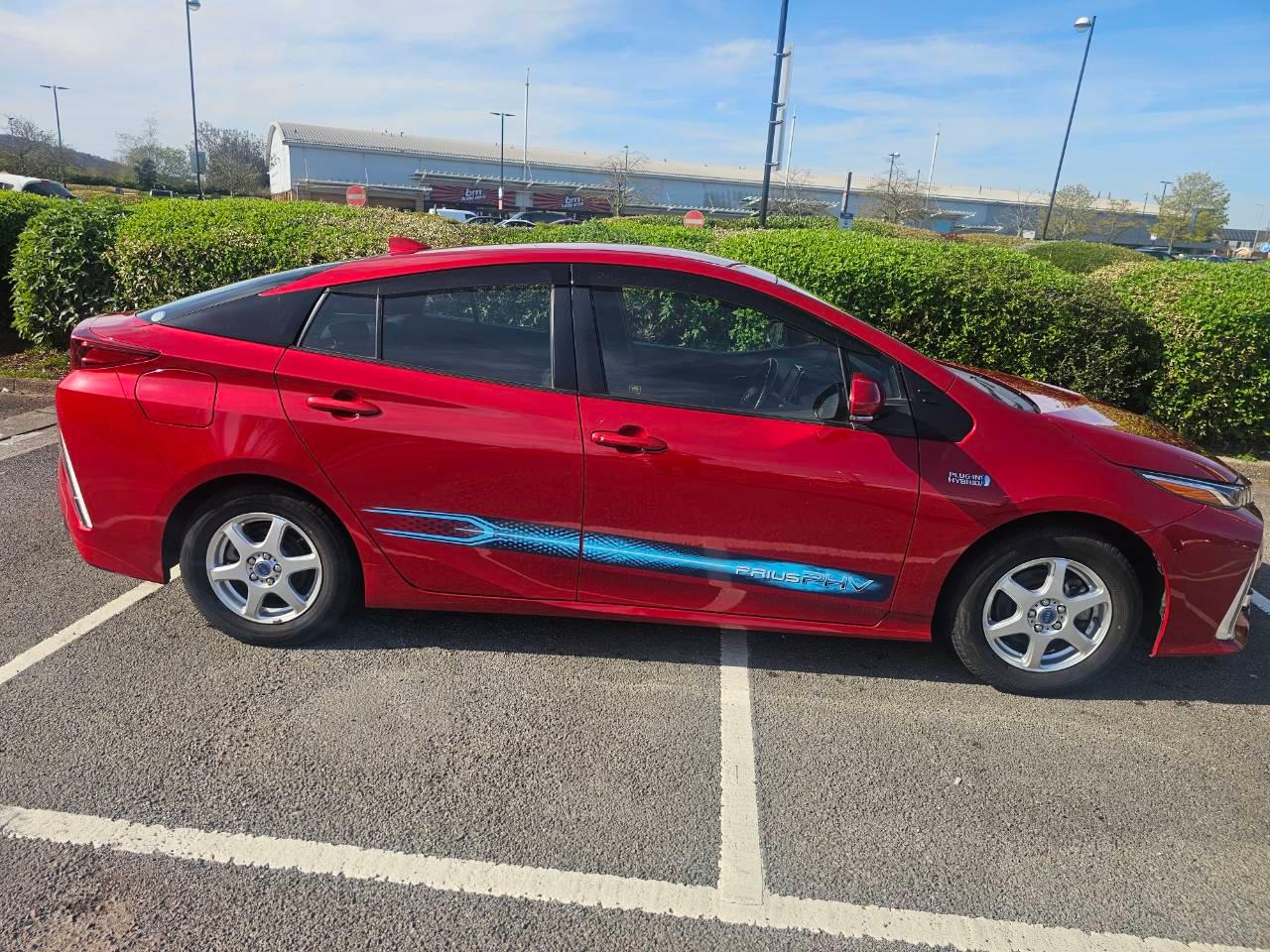 Toyota Prius + 2019 à Cardiff