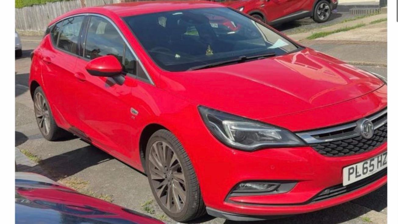 Vauxhall Astra 2016 in Stone