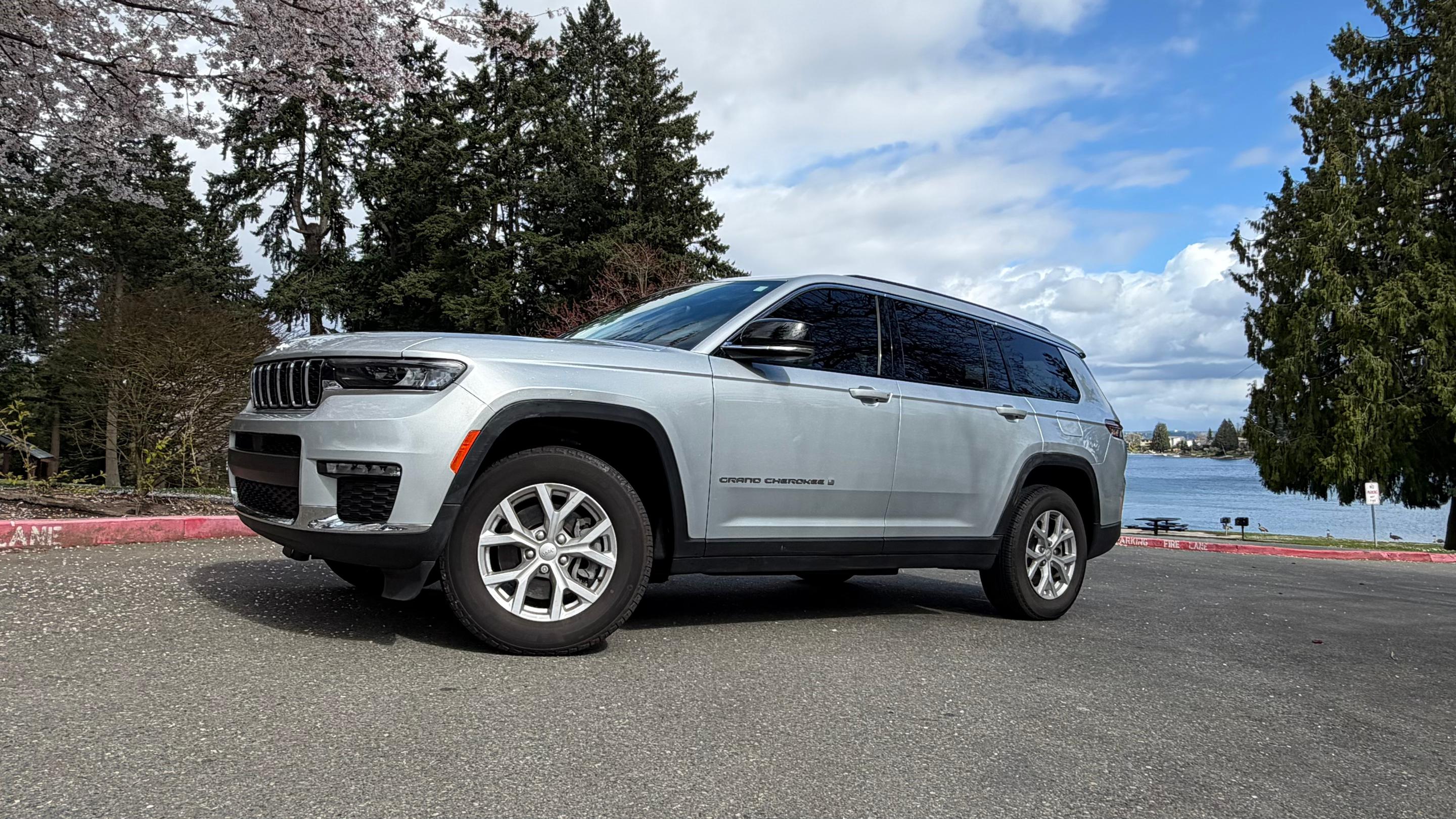 Jeep Grand Cherokee L 2023 in SeaTac, WA