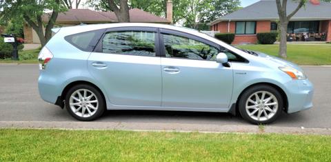 Toyota Prius v 2013