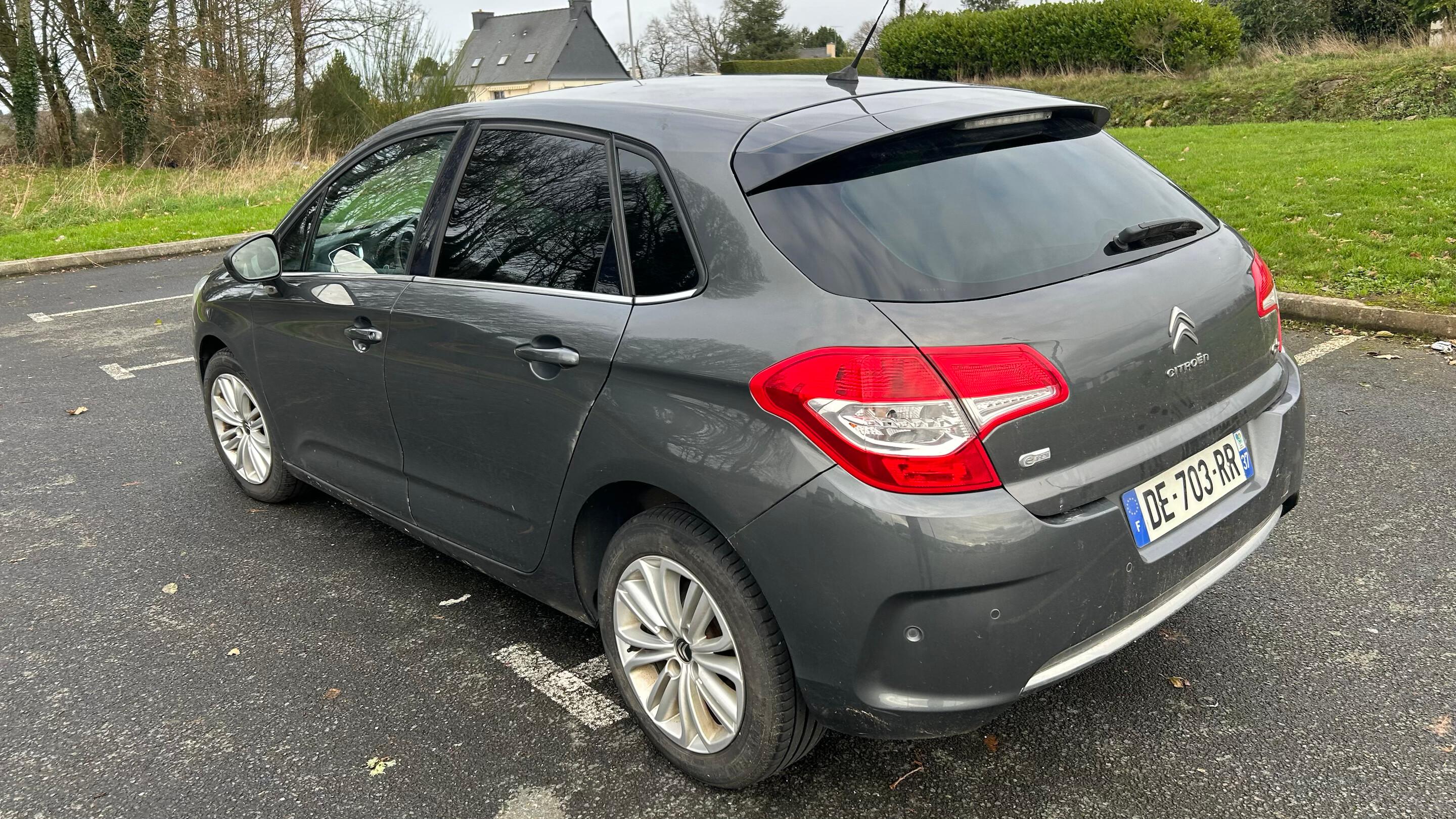 Citroen C4 2014 à Saint-Malo