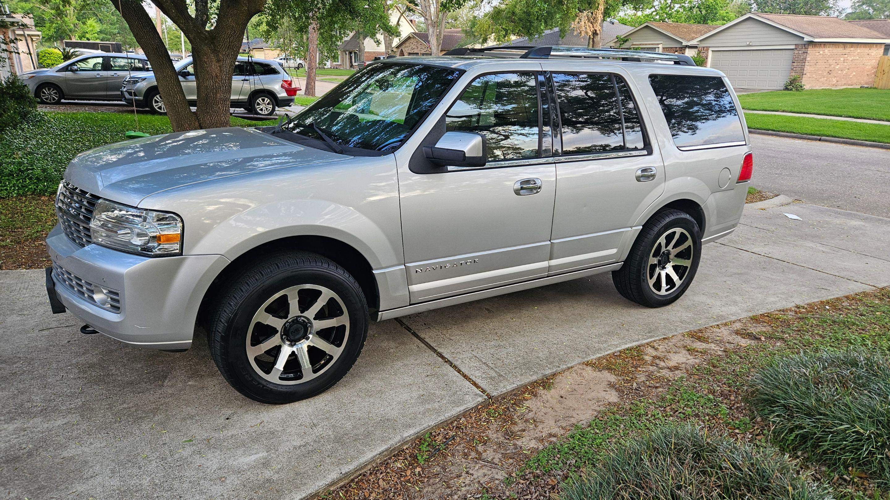 Lincoln Navigator 2013 in Miami, FL