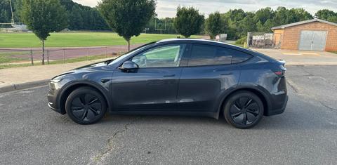 Tesla Model Y 2026