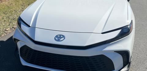 Toyota Camry Hybrid 2025
