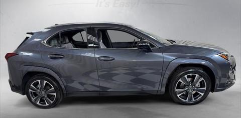 Lexus UX 2023