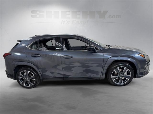 Lexus UX 2023 in 