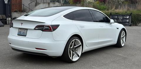 Tesla Model 3 2018