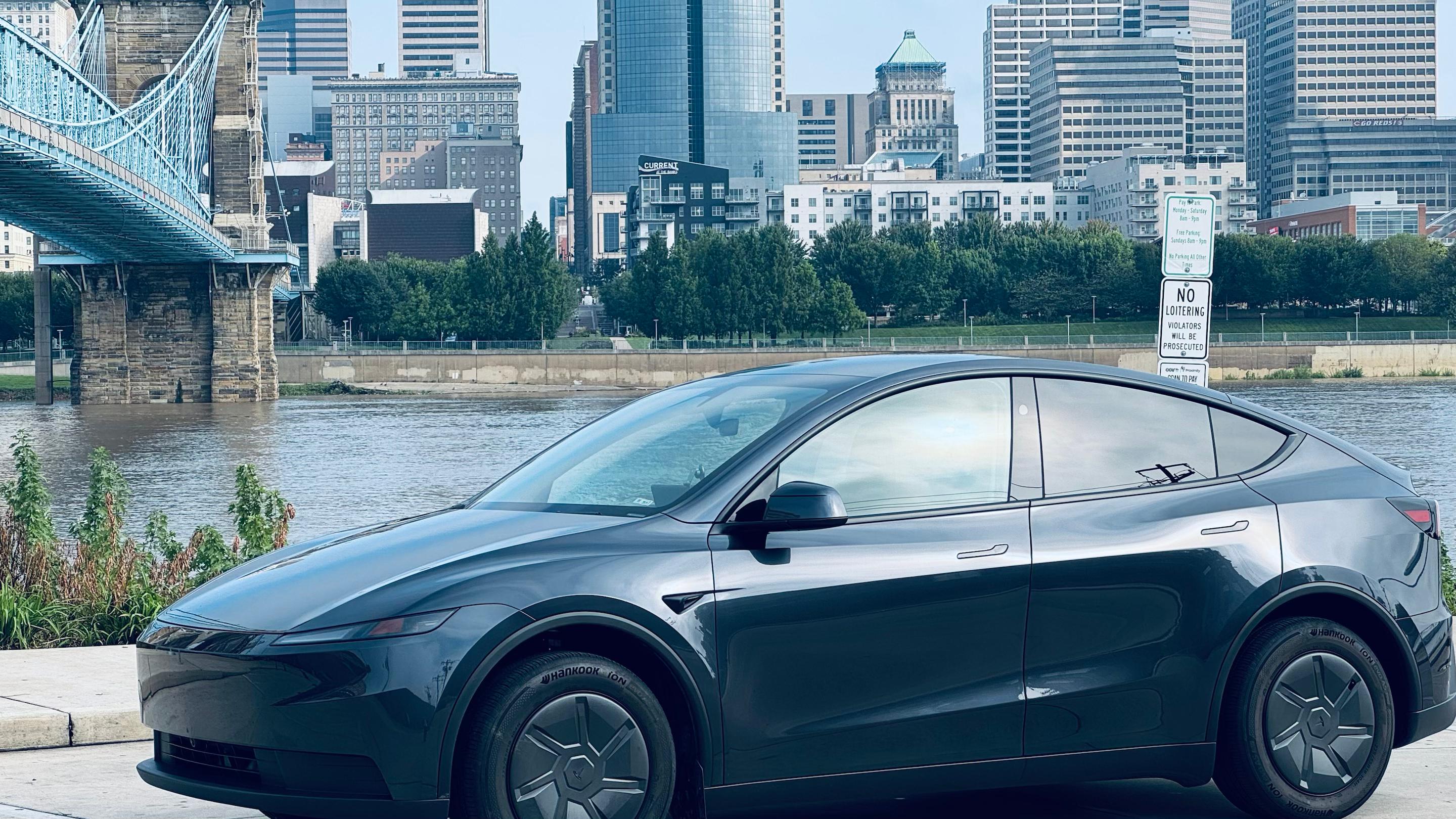 Tesla Model Y 2026 in Hamilton, OH