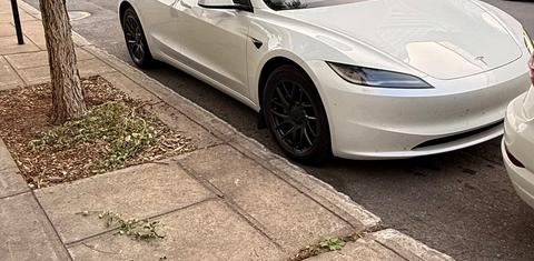 Tesla Model 3 2025