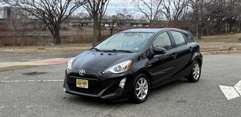Toyota Prius c 2016