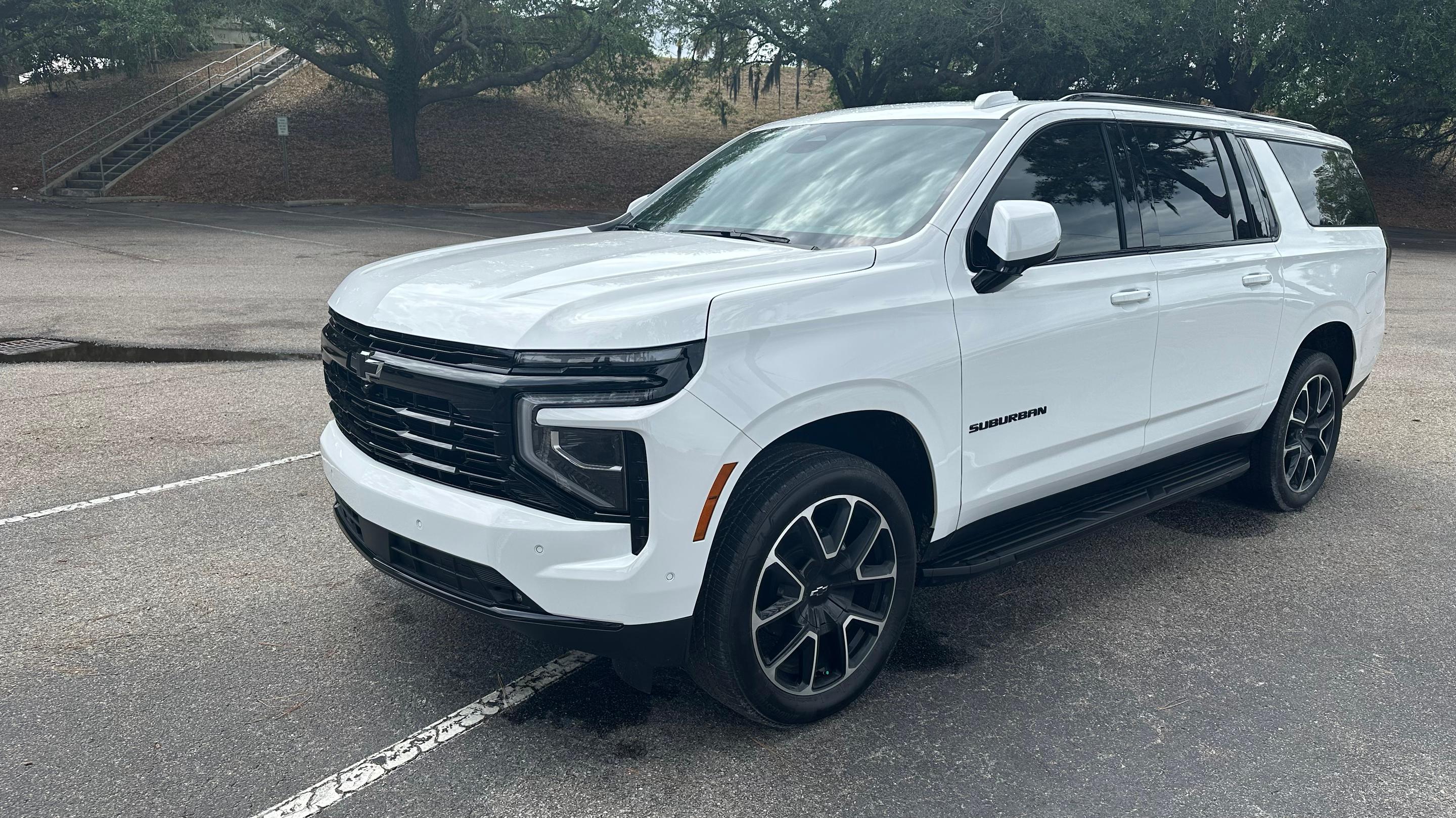 Chevrolet Suburban 2026 in Charleston, SC