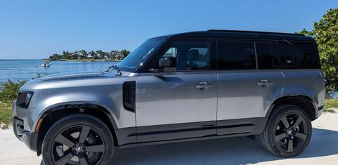 Land Rover Defender 2023