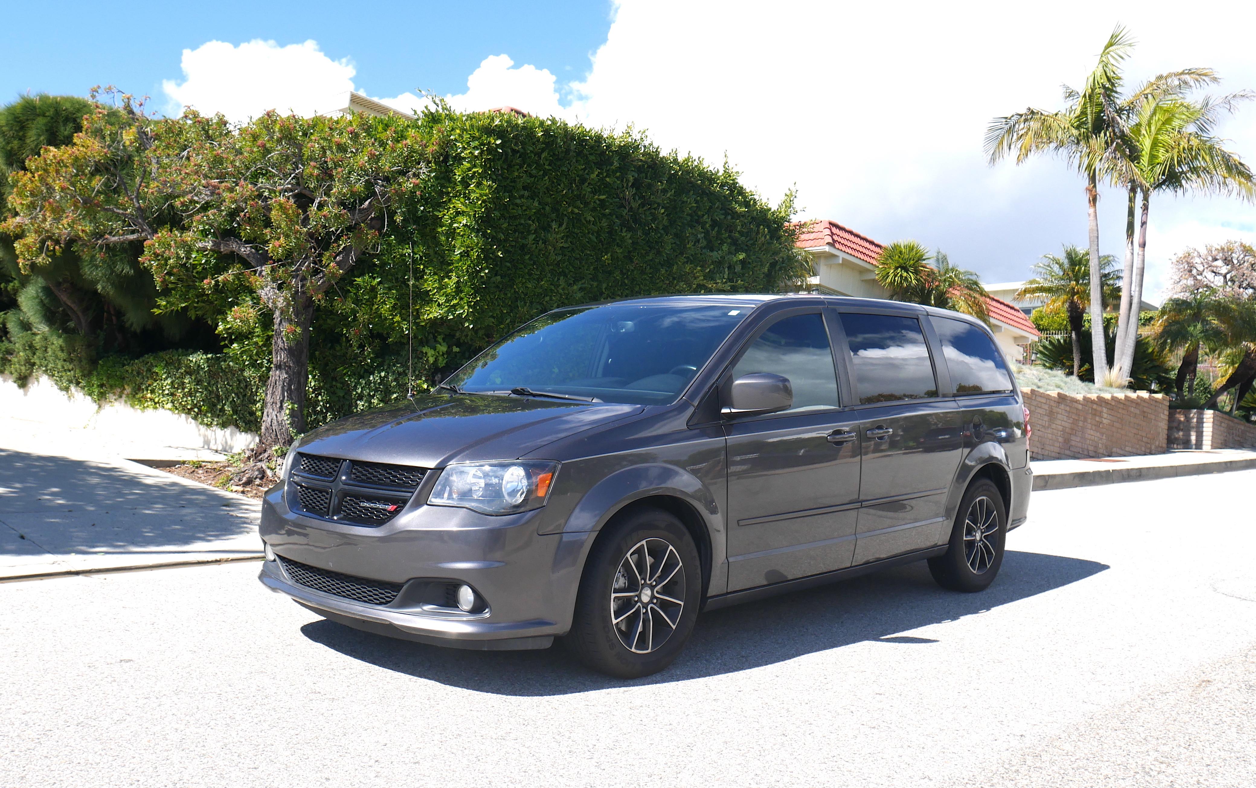 Dodge Grand Caravan 2017 in Los Angeles, CA