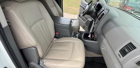 Nissan NV 2016