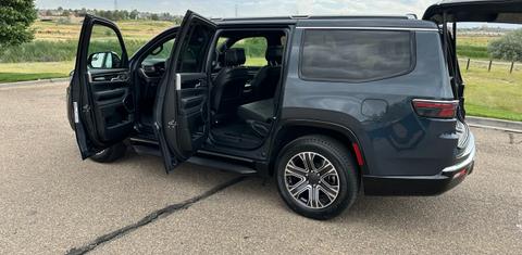 Jeep Wagoneer 2024