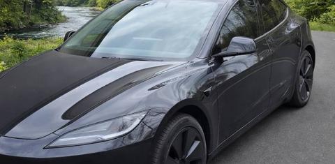 Tesla Model 3 2024
