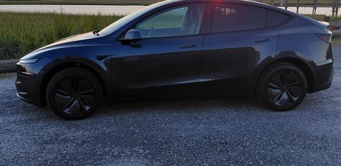 Tesla Model Y 2026