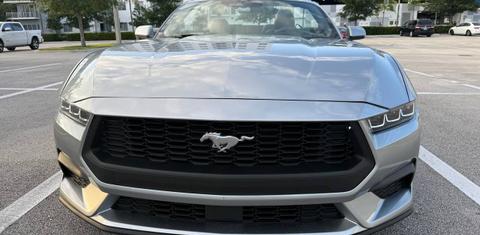 Ford Mustang 2024