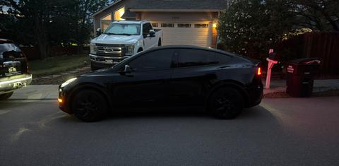 Tesla Model Y 2024