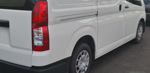 Toyota HIACE 2021