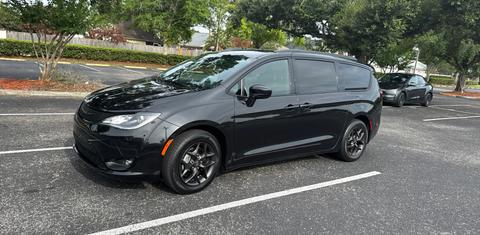Chrysler Pacifica 2019