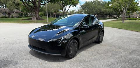 Tesla Model Y 2026