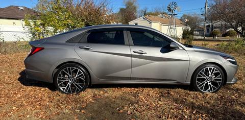 Hyundai Elantra 2023