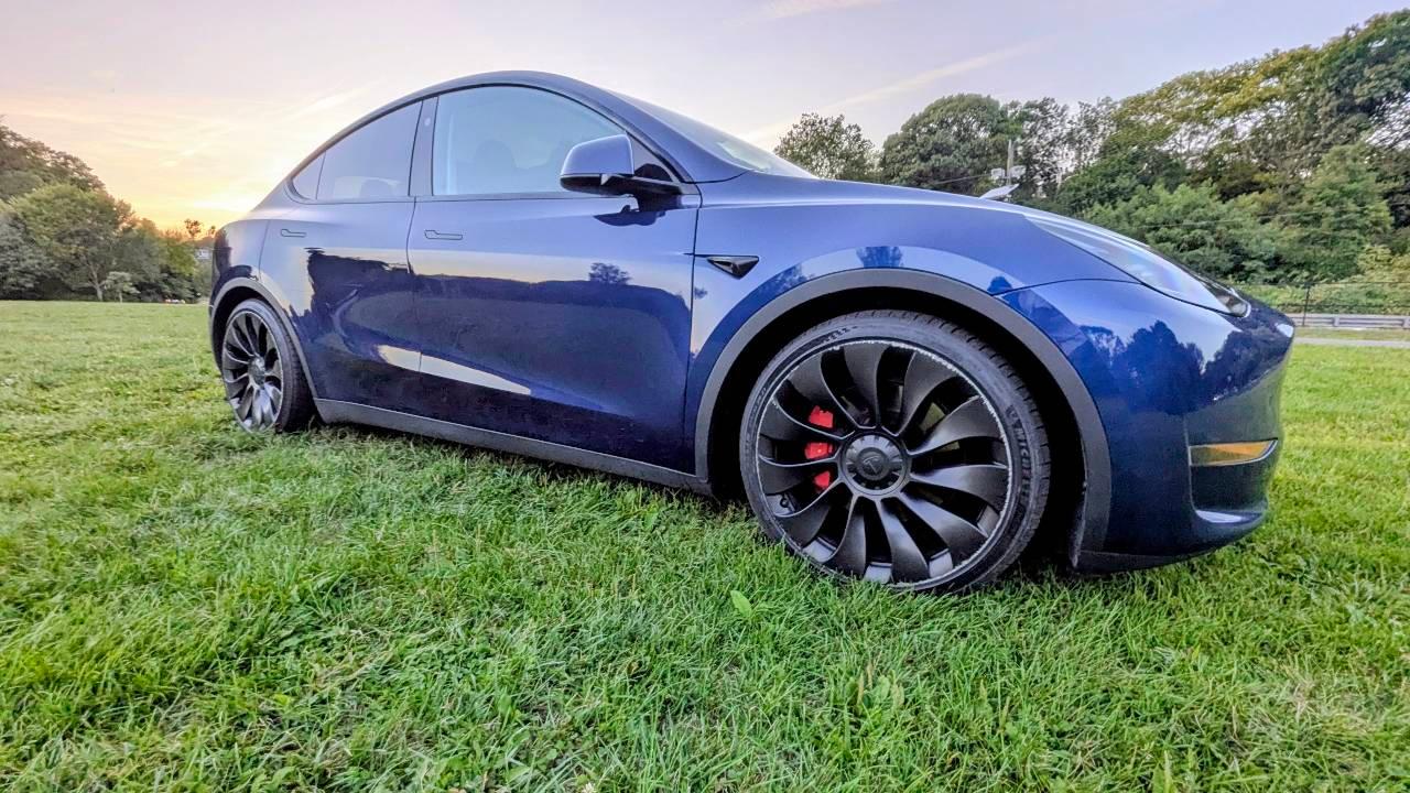 Tesla Model Y 2023 in Elizabeth, NJ