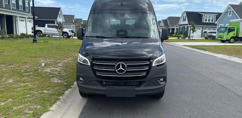 Mercedes-Benz Sprinter 2025