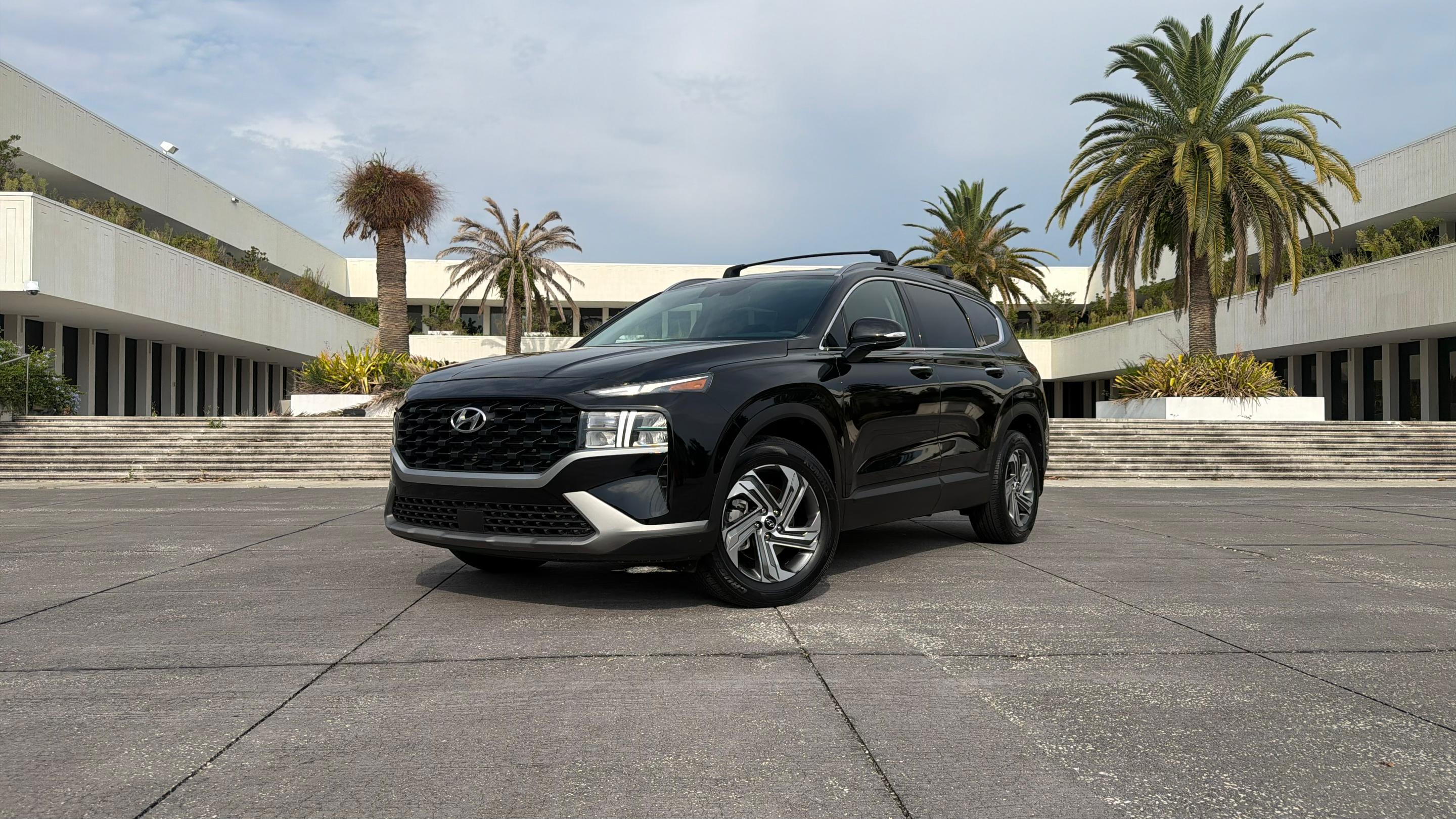 Hyundai Santa Fe 2023 in Kissimmee, FL