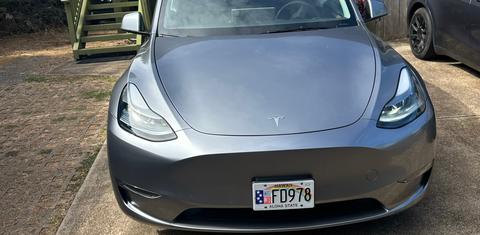Tesla Model Y 2025