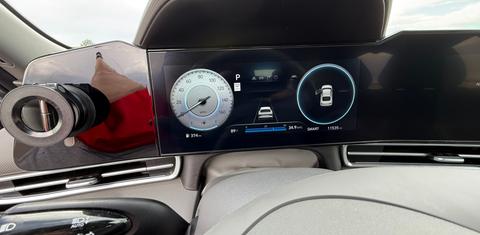 Hyundai Elantra 2024