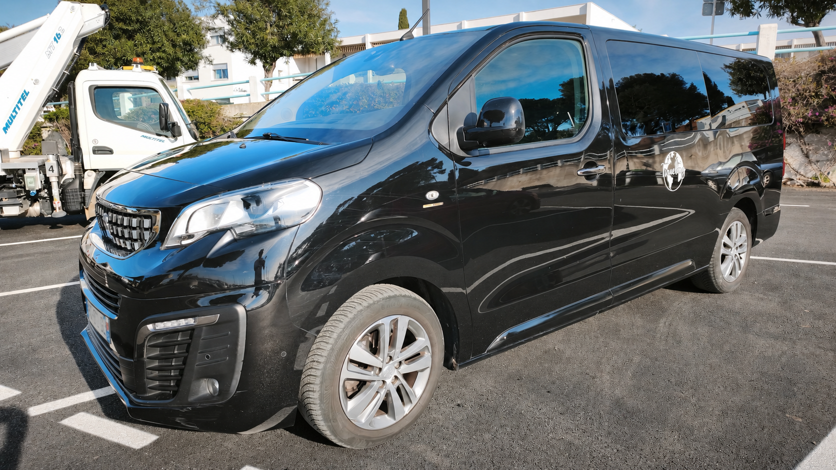 Peugeot TRAVELLER 2018 in Carqueiranne