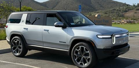 Rivian R1S 2025