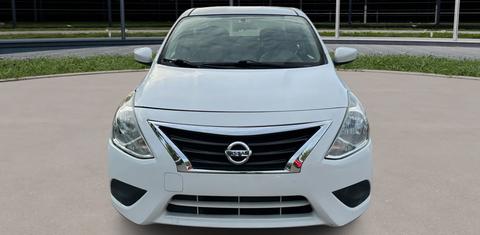 Nissan Versa 2015