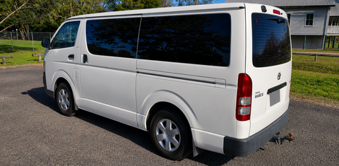 Toyota HIACE 2015