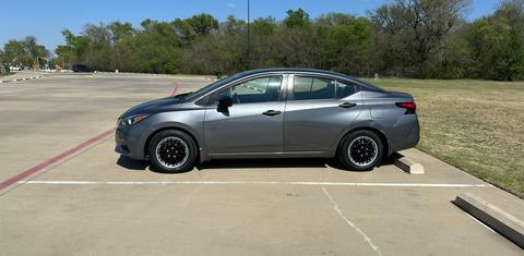 Nissan Versa 2020