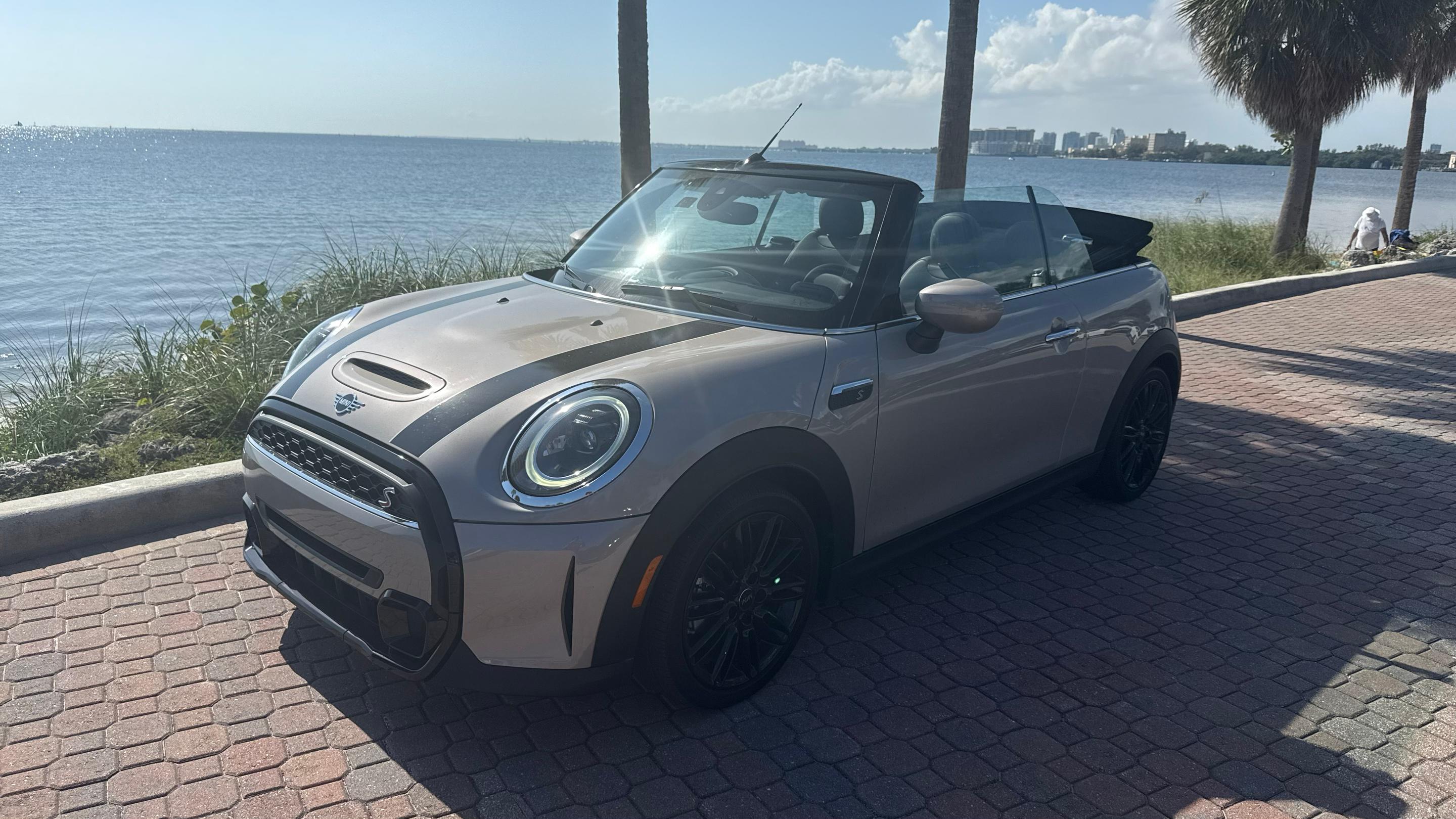 MINI Convertible 2023 in Miami, FL