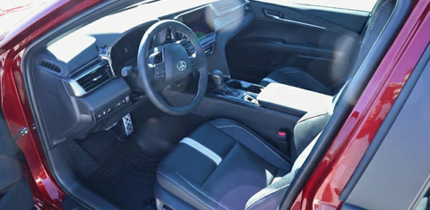 Toyota Camry Hybrid 2026
