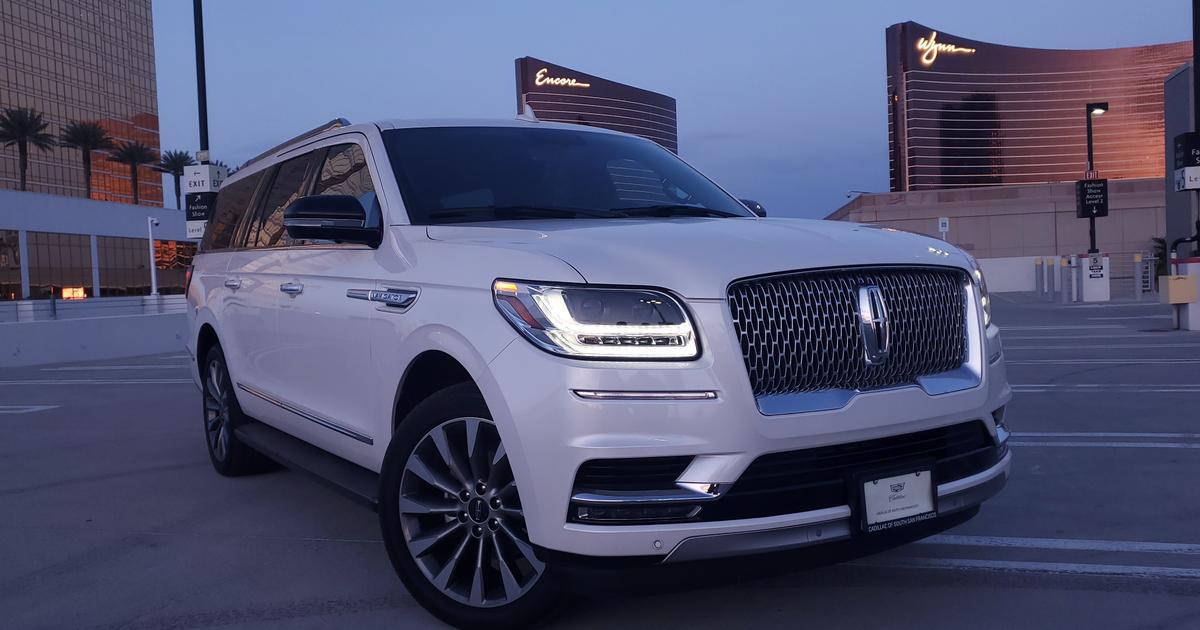 Lincoln Navigator 2018 rental in Las Vegas, NV by Adrian L. Turo