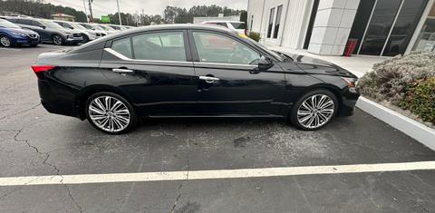 Nissan Altima 2023