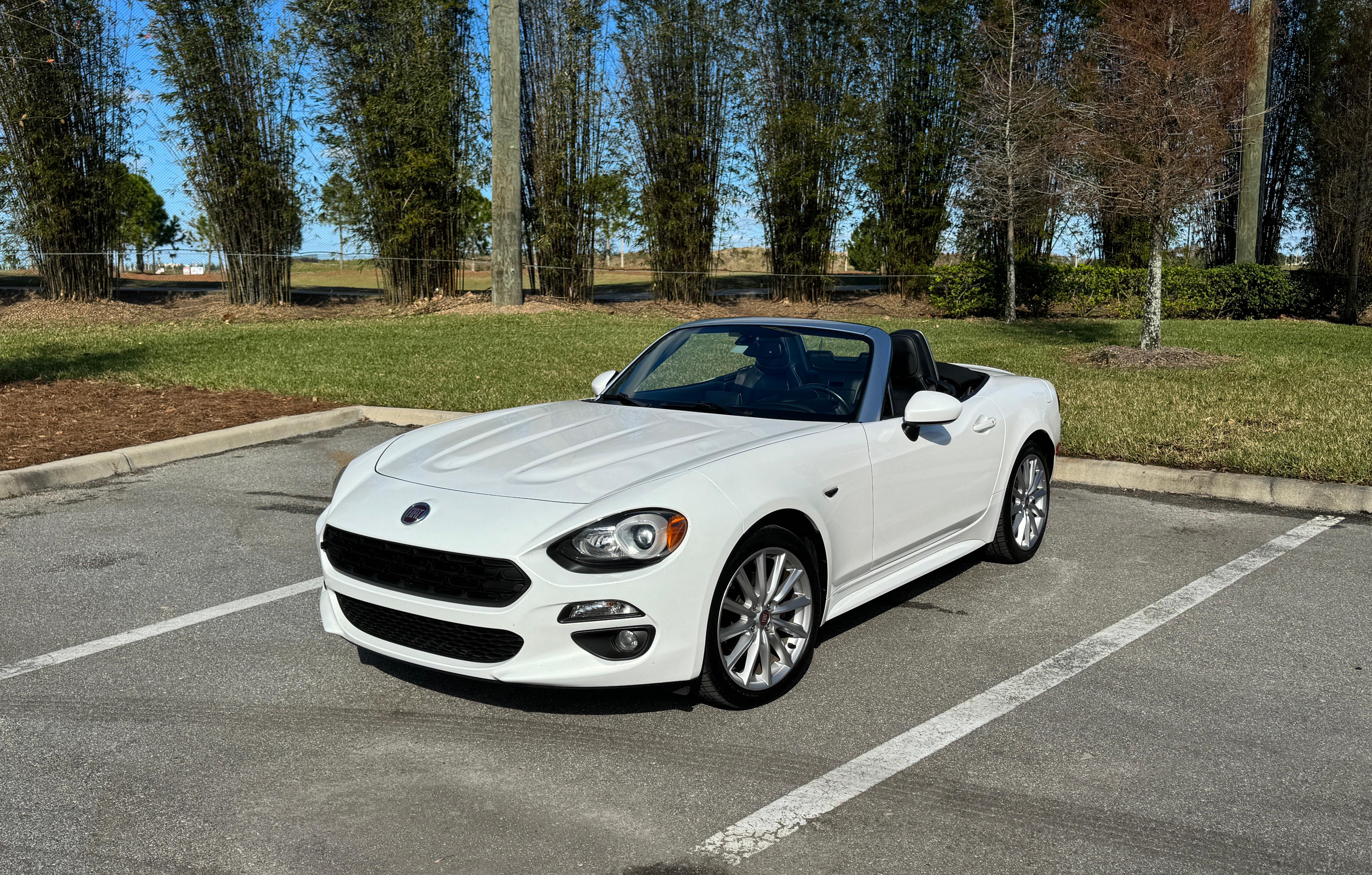 FIAT 124 Spider 2017 in Orlando, FL