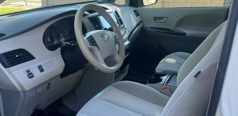 Toyota Sienna 2014